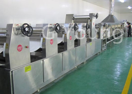 China 80 000 Cakes 400mm Rol Gebraden Zak Onmiddellijke Noedel die Machine 70g per Cake maken leverancier